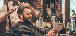 Entdecken Sie die besten Frisuren für Männer mit Geheimratsecken