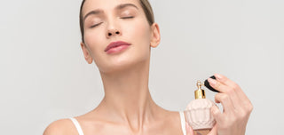 Damit Ihr Parfüm länger auf Ihrer Haut hält, ist es mit diesen Tipps ganz einfach.